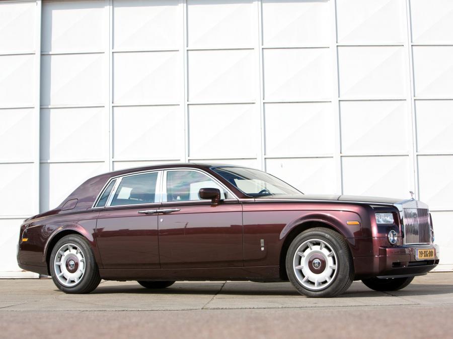  Rolls-Royce Phantom 2003 года  (фото 12 из 23)